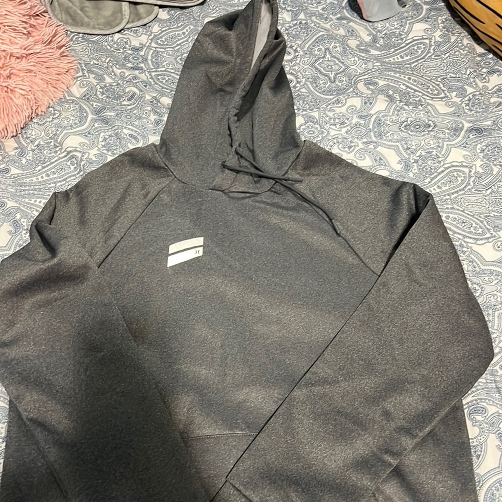 Hurley sweater